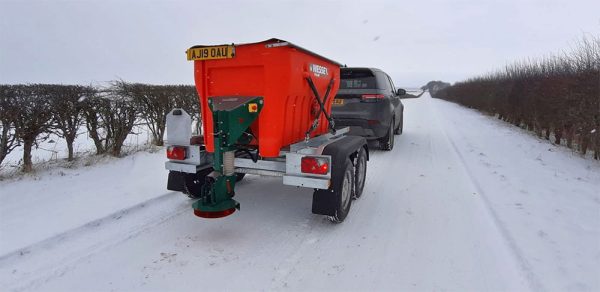 PolarOne Salt and Grit Spreaders - Image 10